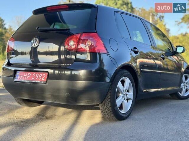 Черный Фольксваген Гольф, объемом двигателя 1.6 л и пробегом 258 тыс. км за 5950 $, фото 6 на Automoto.ua