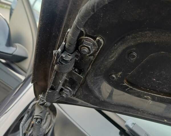 Чорний Фольксваген Гольф, об'ємом двигуна 1.6 л та пробігом 212 тис. км за 5900 $, фото 22 на Automoto.ua