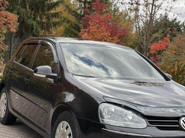 Черный Фольксваген Гольф, объемом двигателя 1.6 л и пробегом 201 тыс. км за 6400 $, фото 1 на Automoto.ua