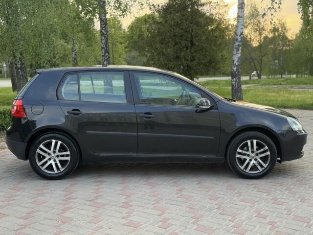 Черный Фольксваген Гольф, объемом двигателя 1.6 л и пробегом 246 тыс. км за 5950 $, фото 10 на Automoto.ua