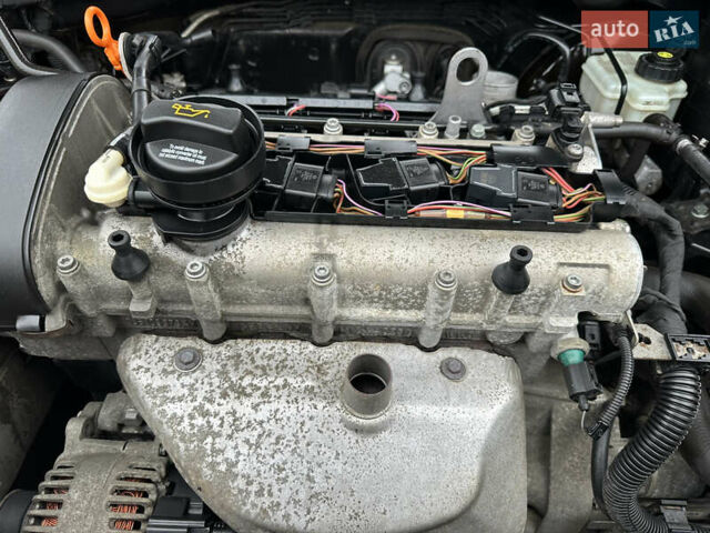 Черный Фольксваген Гольф, объемом двигателя 1.4 л и пробегом 187 тыс. км за 6500 $, фото 80 на Automoto.ua