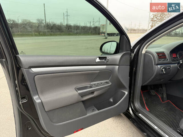 Черный Фольксваген Гольф, объемом двигателя 1.39 л и пробегом 260 тыс. км за 4999 $, фото 14 на Automoto.ua