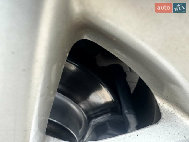 Черный Фольксваген Гольф, объемом двигателя 1.9 л и пробегом 344 тыс. км за 4850 $, фото 23 на Automoto.ua