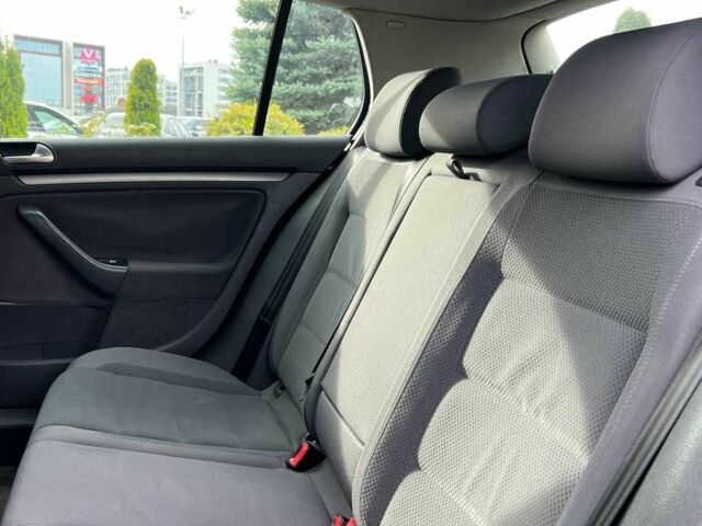 Чорний Фольксваген Гольф, об'ємом двигуна 1.6 л та пробігом 256 тис. км за 5999 $, фото 17 на Automoto.ua