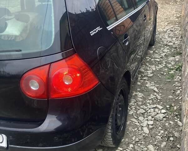 Черный Фольксваген Гольф, объемом двигателя 1.6 л и пробегом 233 тыс. км за 5800 $, фото 2 на Automoto.ua