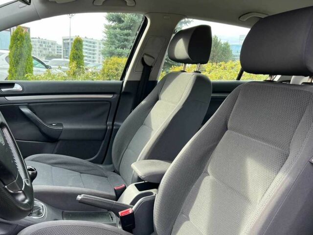 Чорний Фольксваген Гольф, об'ємом двигуна 1.6 л та пробігом 256 тис. км за 5999 $, фото 8 на Automoto.ua