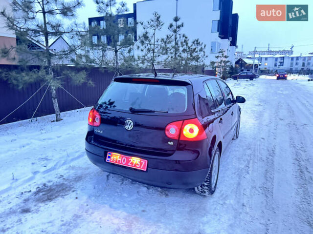 Черный Фольксваген Гольф, объемом двигателя 1.6 л и пробегом 200 тыс. км за 5850 $, фото 7 на Automoto.ua