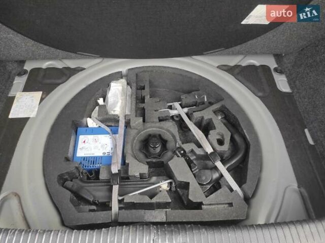 Черный Фольксваген Гольф, объемом двигателя 1.6 л и пробегом 188 тыс. км за 5500 $, фото 24 на Automoto.ua