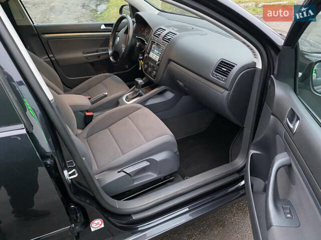 Чорний Фольксваген Гольф, об'ємом двигуна 1.6 л та пробігом 233 тис. км за 6800 $, фото 14 на Automoto.ua