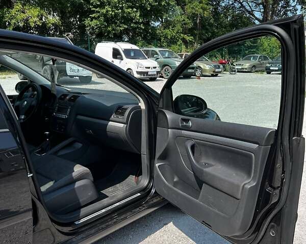 Чорний Фольксваген Гольф, об'ємом двигуна 1.4 л та пробігом 257 тис. км за 6100 $, фото 2 на Automoto.ua