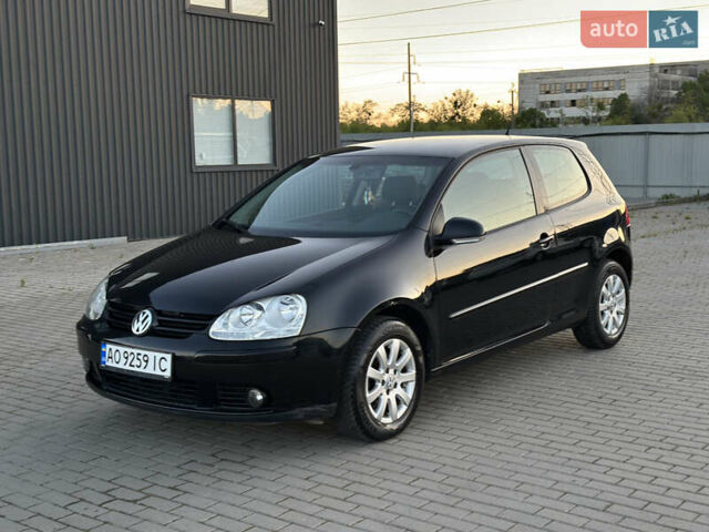 Черный Фольксваген Гольф, объемом двигателя 1.4 л и пробегом 278 тыс. км за 4500 $, фото 5 на Automoto.ua