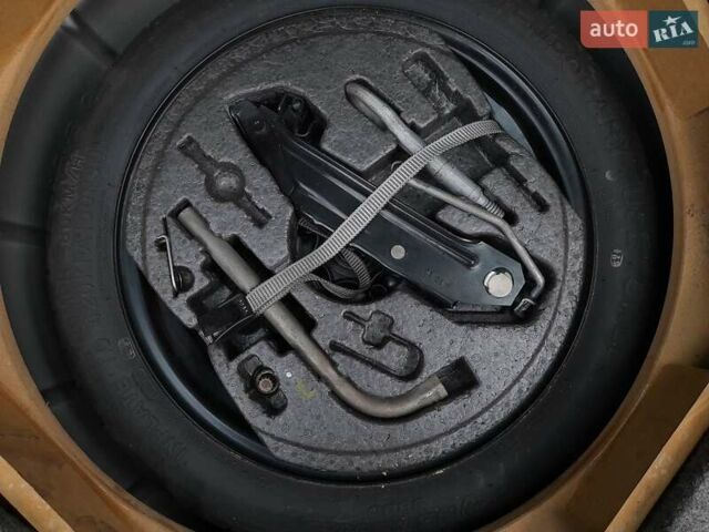 Черный Фольксваген Гольф, объемом двигателя 1.6 л и пробегом 260 тыс. км за 5399 $, фото 31 на Automoto.ua