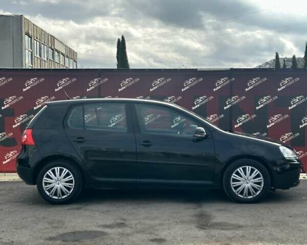Черный Фольксваген Гольф, объемом двигателя 1.6 л и пробегом 194 тыс. км за 6500 $, фото 3 на Automoto.ua