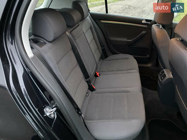 Чорний Фольксваген Гольф, об'ємом двигуна 1.6 л та пробігом 233 тис. км за 6800 $, фото 19 на Automoto.ua