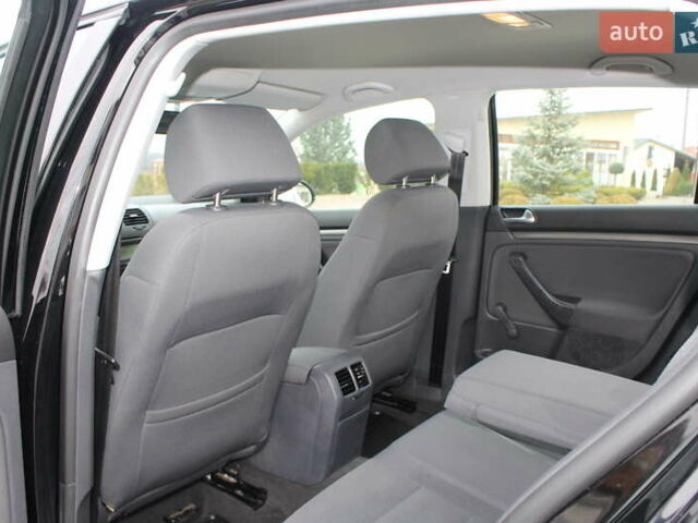 Чорний Фольксваген Гольф, об'ємом двигуна 1.6 л та пробігом 205 тис. км за 5690 $, фото 60 на Automoto.ua