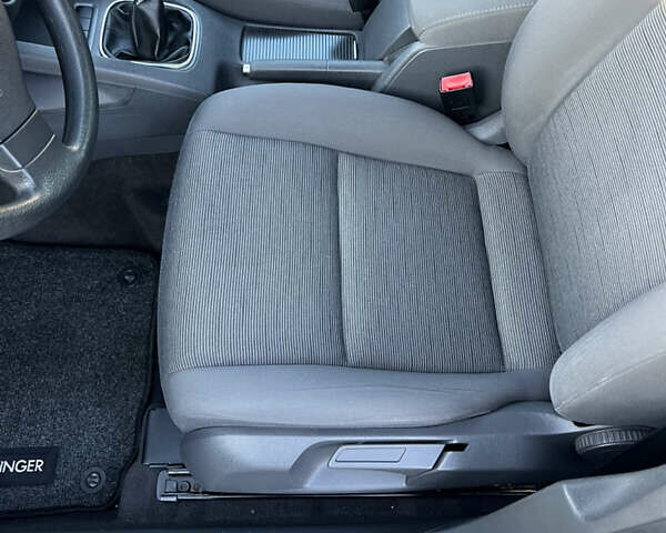 Чорний Фольксваген Гольф, об'ємом двигуна 1.6 л та пробігом 181 тис. км за 5899 $, фото 17 на Automoto.ua