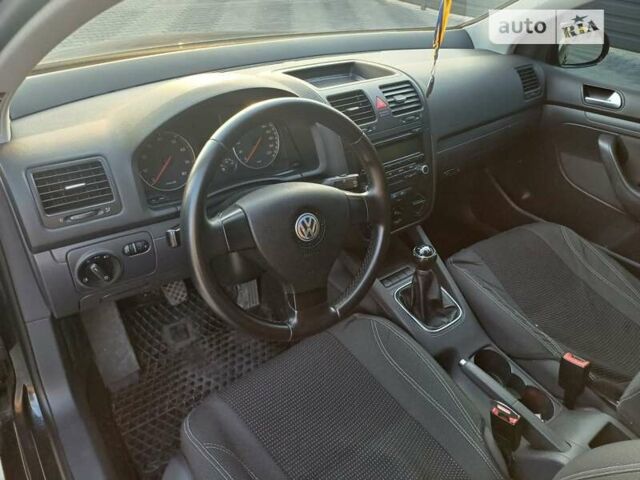 Чорний Фольксваген Гольф, об'ємом двигуна 1.4 л та пробігом 294 тис. км за 5600 $, фото 33 на Automoto.ua