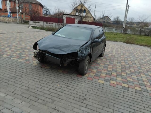 Черный Фольксваген Гольф, объемом двигателя 1.4 л и пробегом 230 тыс. км за 1250 $, фото 5 на Automoto.ua