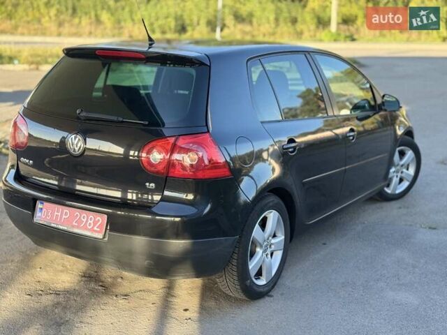 Черный Фольксваген Гольф, объемом двигателя 1.6 л и пробегом 258 тыс. км за 5950 $, фото 7 на Automoto.ua