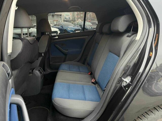 Черный Фольксваген Гольф, объемом двигателя 1.4 л и пробегом 268 тыс. км за 6490 $, фото 9 на Automoto.ua