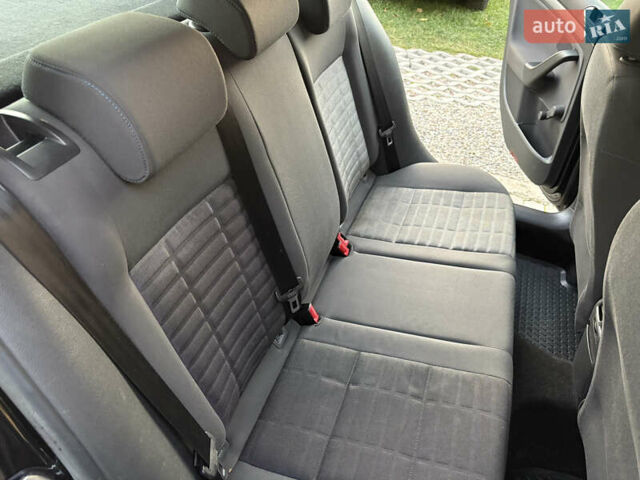 Черный Фольксваген Гольф, объемом двигателя 1.6 л и пробегом 240 тыс. км за 6150 $, фото 19 на Automoto.ua