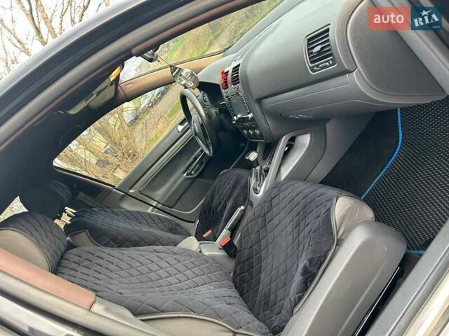 Черный Фольксваген Гольф, объемом двигателя 1.6 л и пробегом 196 тыс. км за 6500 $, фото 4 на Automoto.ua