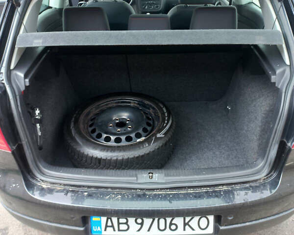 Чорний Фольксваген Гольф, об'ємом двигуна 1.6 л та пробігом 207 тис. км за 5400 $, фото 7 на Automoto.ua