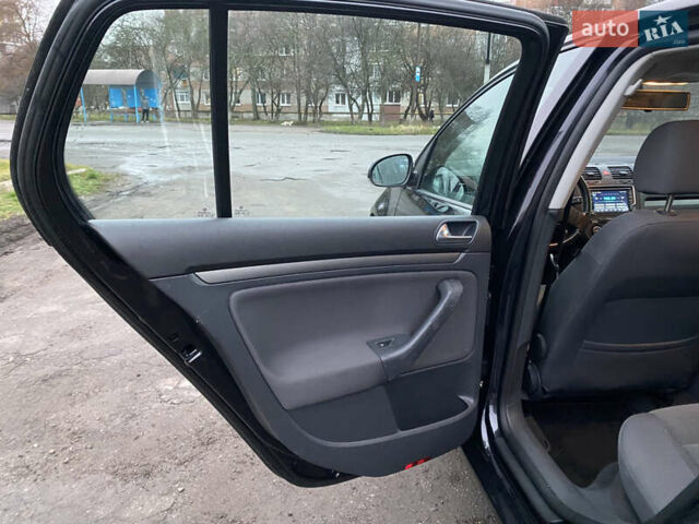 Чорний Фольксваген Гольф, об'ємом двигуна 1.6 л та пробігом 233 тис. км за 6800 $, фото 24 на Automoto.ua