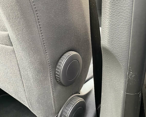 Чорний Фольксваген Гольф, об'ємом двигуна 1.6 л та пробігом 190 тис. км за 6032 $, фото 19 на Automoto.ua