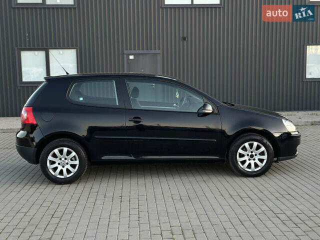 Черный Фольксваген Гольф, объемом двигателя 1.4 л и пробегом 278 тыс. км за 4500 $, фото 3 на Automoto.ua