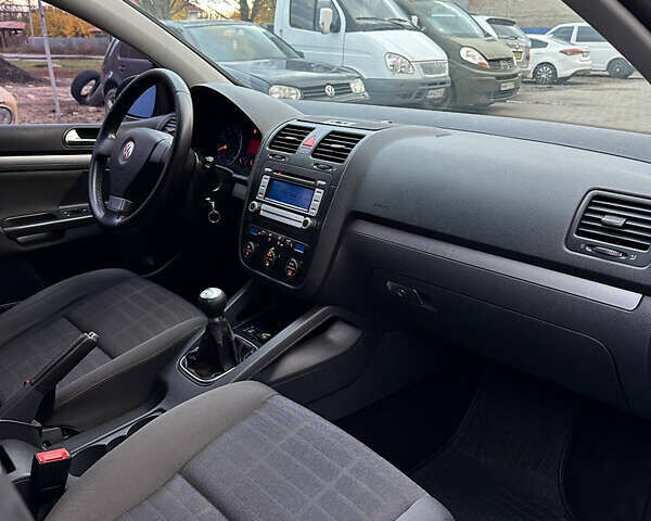 Фольксваген Гольф 2006 в Полтаве на Automoto.ua Черный Фольксваген Гольф, объемом двигателя 1.6 л и пробегом 295 тыс. км за 5800 $, фото 20 на Automoto.ua