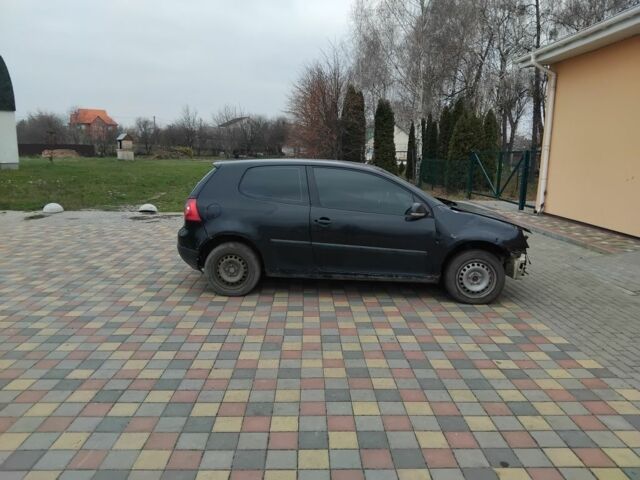 Черный Фольксваген Гольф, объемом двигателя 1.4 л и пробегом 230 тыс. км за 1250 $, фото 3 на Automoto.ua