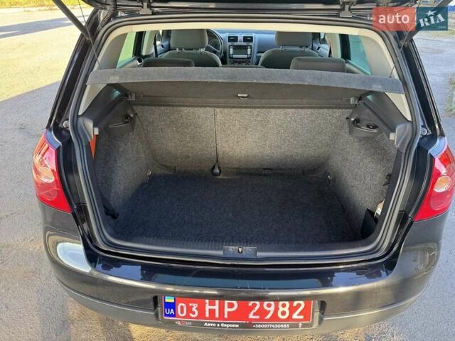 Черный Фольксваген Гольф, объемом двигателя 1.6 л и пробегом 258 тыс. км за 5950 $, фото 17 на Automoto.ua