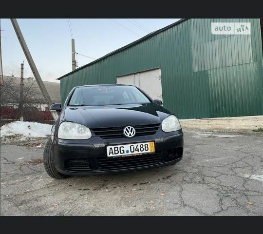 Черный Фольксваген Гольф, объемом двигателя 1.4 л и пробегом 200 тыс. км за 5600 $, фото 5 на Automoto.ua