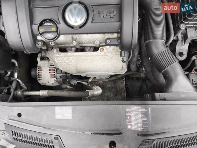 Чорний Фольксваген Гольф, об'ємом двигуна 1.4 л та пробігом 229 тис. км за 5900 $, фото 20 на Automoto.ua