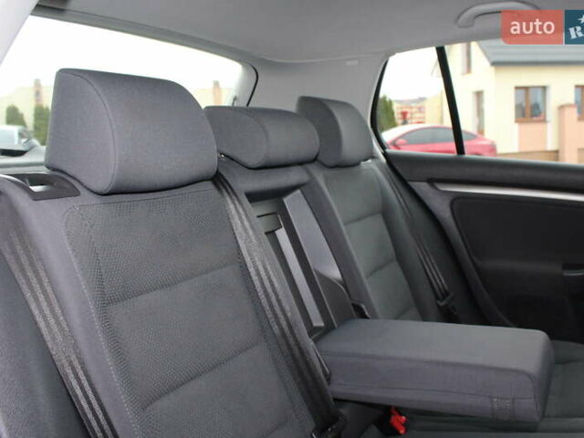 Чорний Фольксваген Гольф, об'ємом двигуна 1.6 л та пробігом 205 тис. км за 5690 $, фото 67 на Automoto.ua