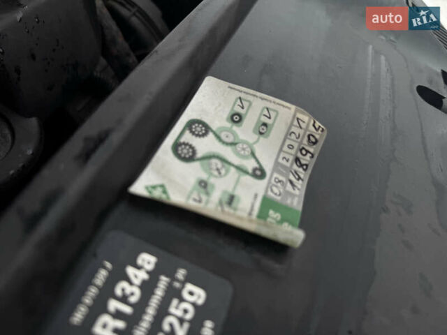 Черный Фольксваген Гольф, объемом двигателя 1.6 л и пробегом 170 тыс. км за 5850 $, фото 22 на Automoto.ua