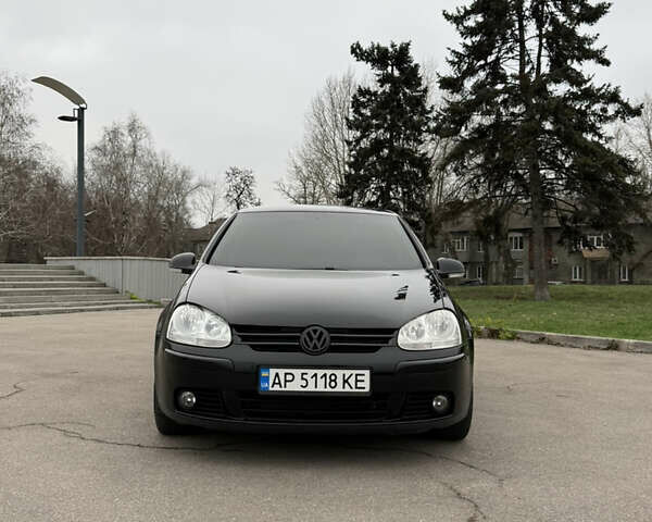 Черный Фольксваген Гольф, объемом двигателя 1.39 л и пробегом 260 тыс. км за 4999 $, фото 2 на Automoto.ua