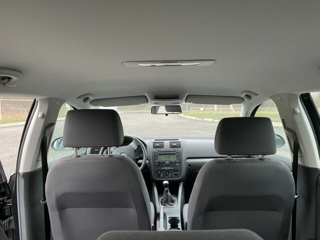 Чорний Фольксваген Гольф, об'ємом двигуна 1.4 л та пробігом 220 тис. км за 5900 $, фото 13 на Automoto.ua