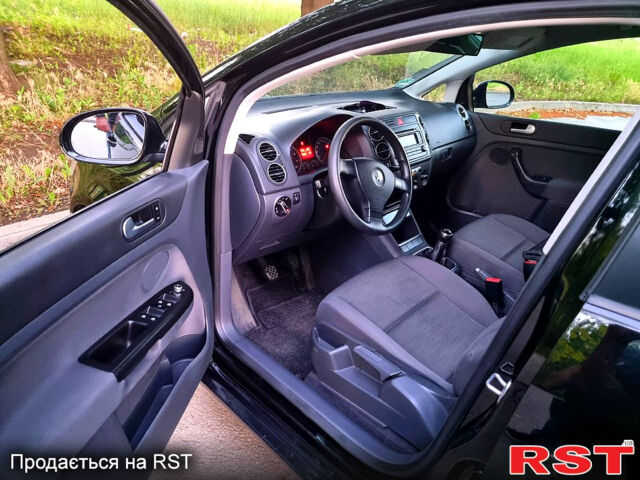 Чорний Фольксваген Гольф, об'ємом двигуна 1.4 л та пробігом 206 тис. км за 6499 $, фото 7 на Automoto.ua