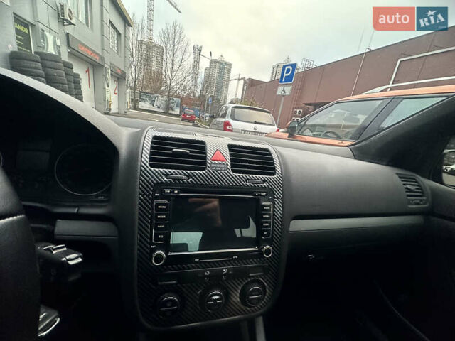 Черный Фольксваген Гольф, объемом двигателя 1.9 л и пробегом 344 тыс. км за 4850 $, фото 11 на Automoto.ua