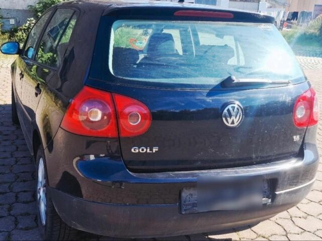 Черный Фольксваген Гольф, объемом двигателя 1.6 л и пробегом 200 тыс. км за 4850 $, фото 10 на Automoto.ua