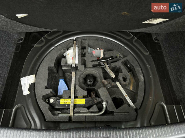 Черный Фольксваген Гольф, объемом двигателя 1.6 л и пробегом 221 тыс. км за 6600 $, фото 40 на Automoto.ua