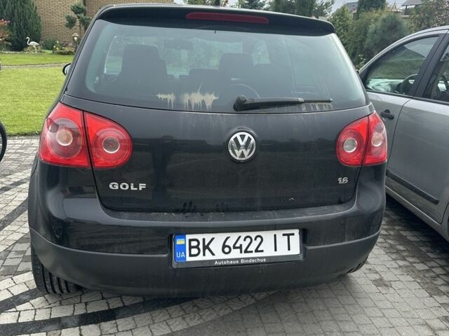 Черный Фольксваген Гольф, объемом двигателя 1.6 л и пробегом 207 тыс. км за 6700 $, фото 13 на Automoto.ua