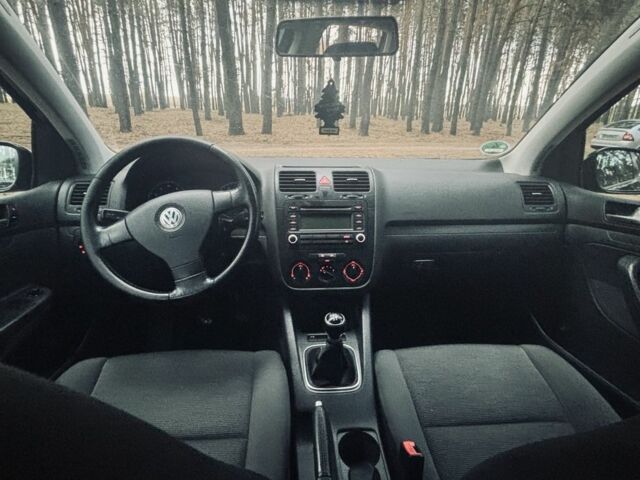 Черный Фольксваген Гольф, объемом двигателя 1.4 л и пробегом 268 тыс. км за 5600 $, фото 20 на Automoto.ua