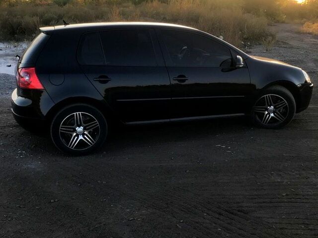 Черный Фольксваген Гольф, объемом двигателя 1.4 л и пробегом 240 тыс. км за 5900 $, фото 1 на Automoto.ua