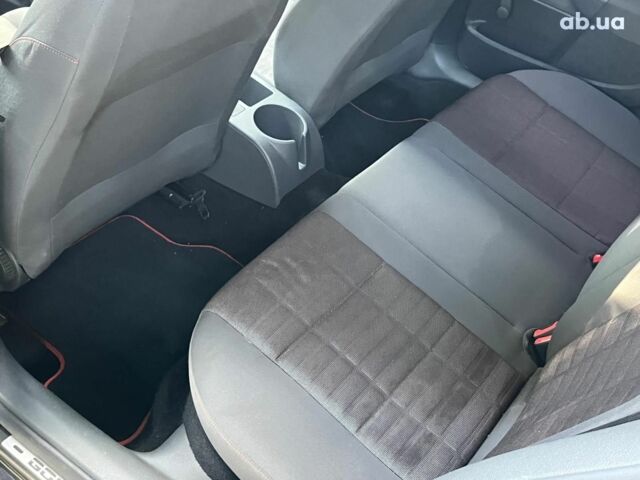 Чорний Фольксваген Гольф, об'ємом двигуна 1.6 л та пробігом 255 тис. км за 4990 $, фото 25 на Automoto.ua