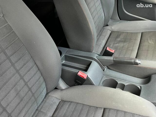 Чорний Фольксваген Гольф, об'ємом двигуна 1.6 л та пробігом 255 тис. км за 4990 $, фото 32 на Automoto.ua