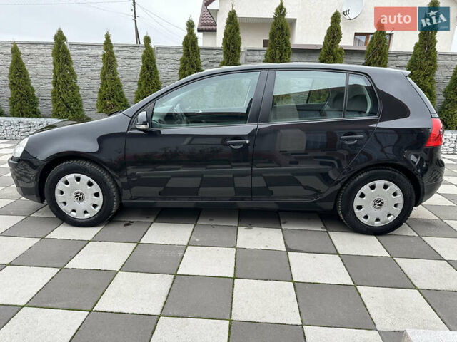 Черный Фольксваген Гольф, объемом двигателя 1.4 л и пробегом 187 тыс. км за 6500 $, фото 18 на Automoto.ua