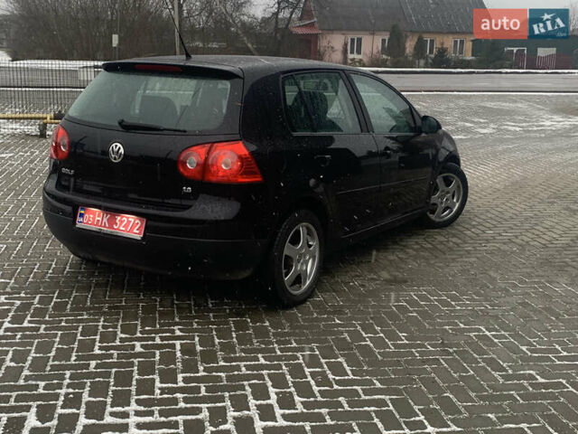 Черный Фольксваген Гольф, объемом двигателя 1.6 л и пробегом 211 тыс. км за 5900 $, фото 2 на Automoto.ua